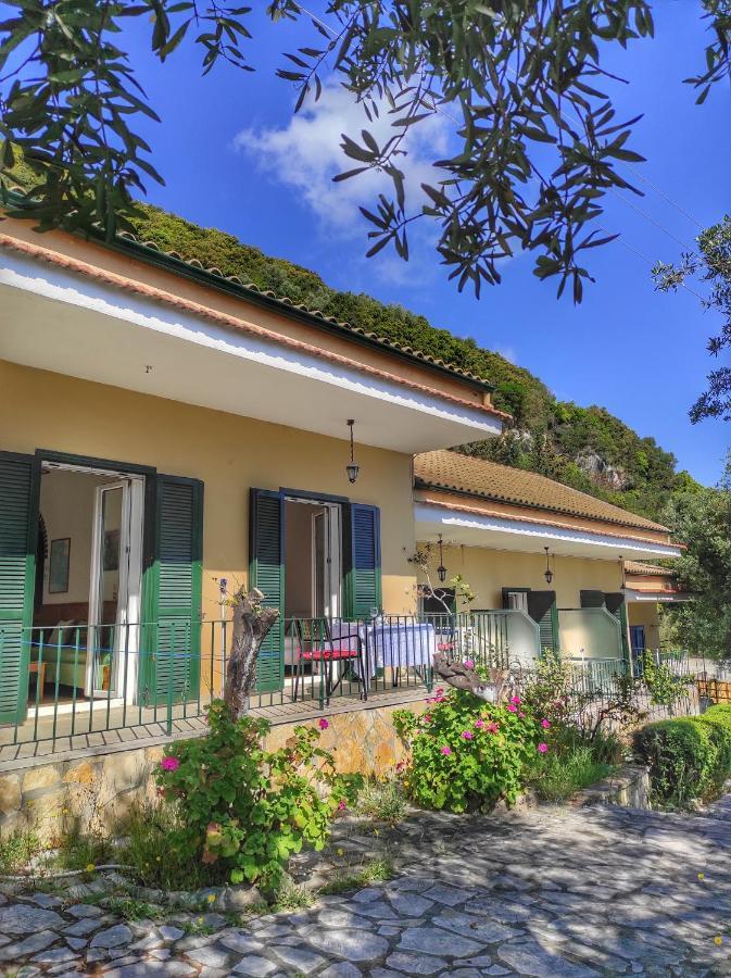 Villa Fourtuna Apartment Agios Ioannis Peristerion Екстериор снимка