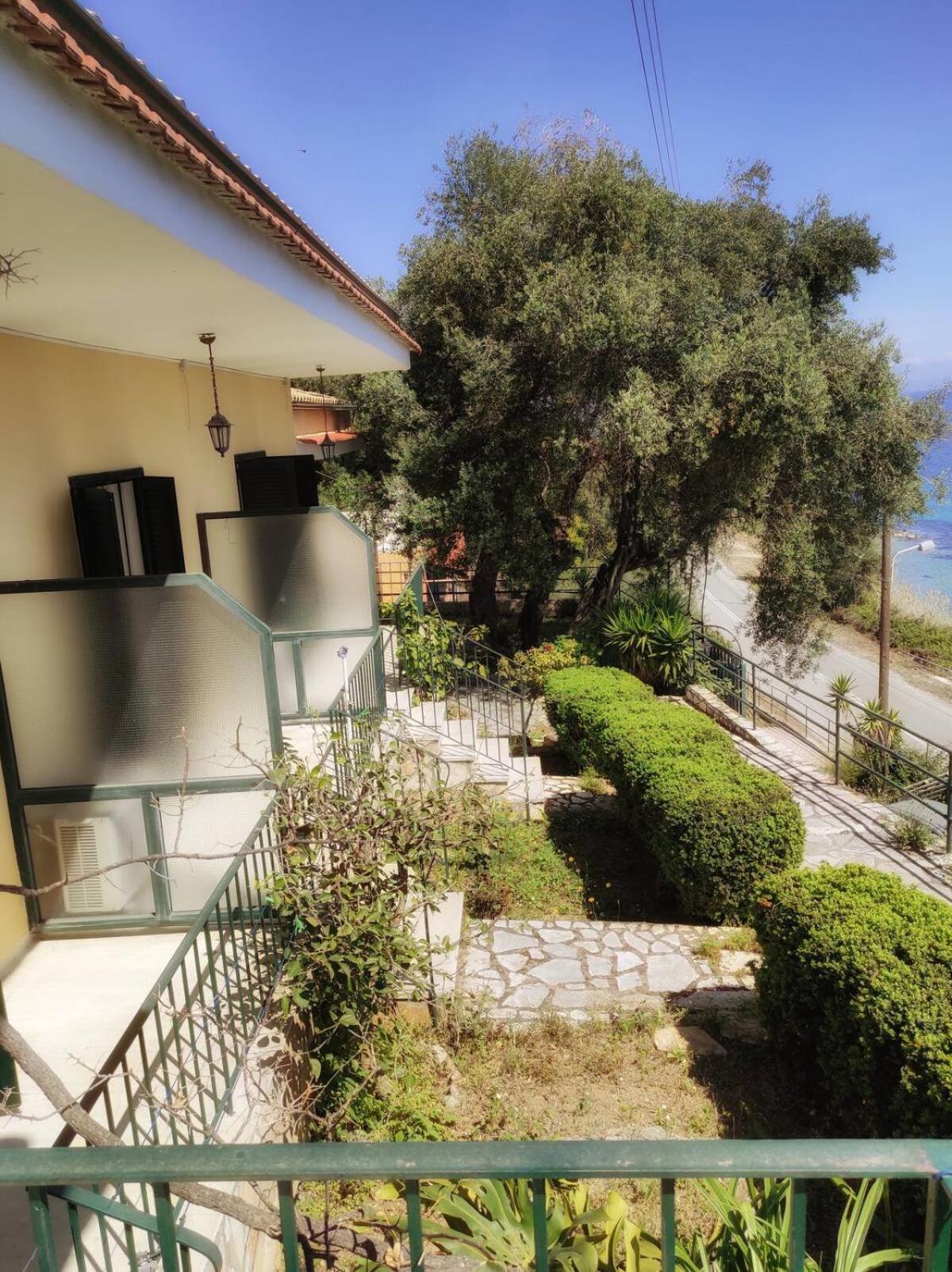 Villa Fourtuna Apartment Agios Ioannis Peristerion Екстериор снимка