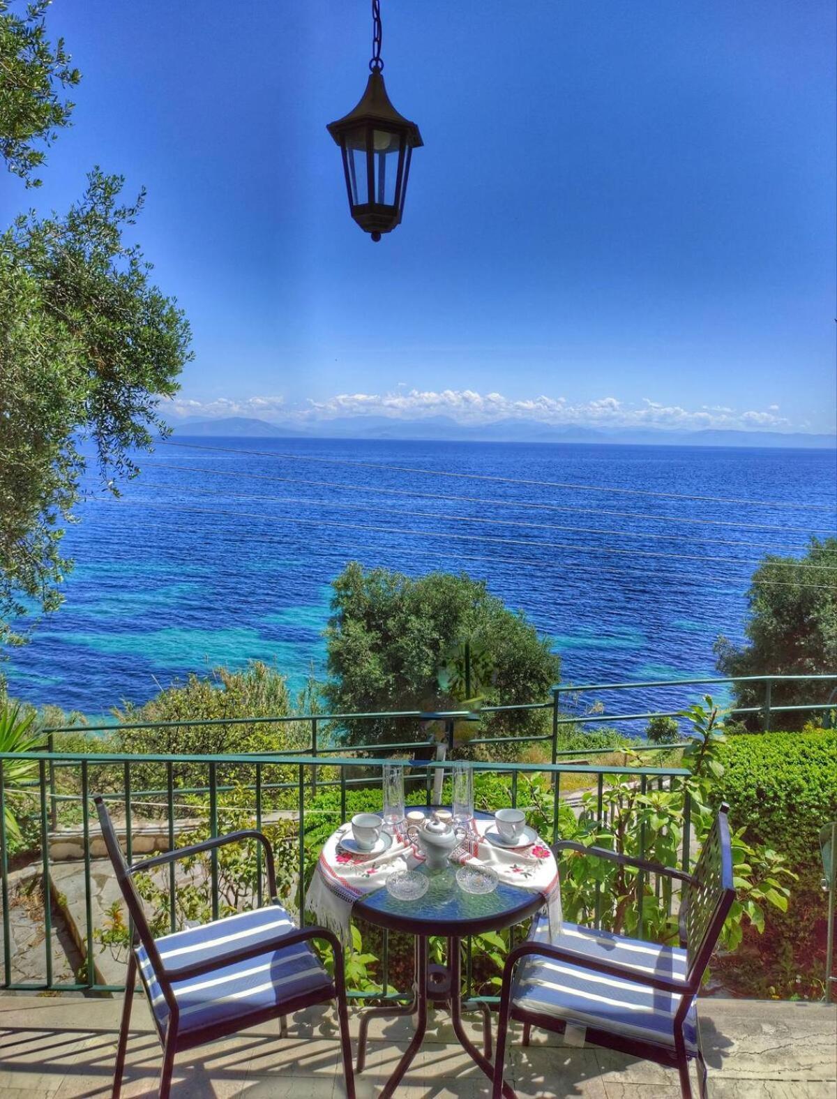 Villa Fourtuna Apartment Agios Ioannis Peristerion Екстериор снимка