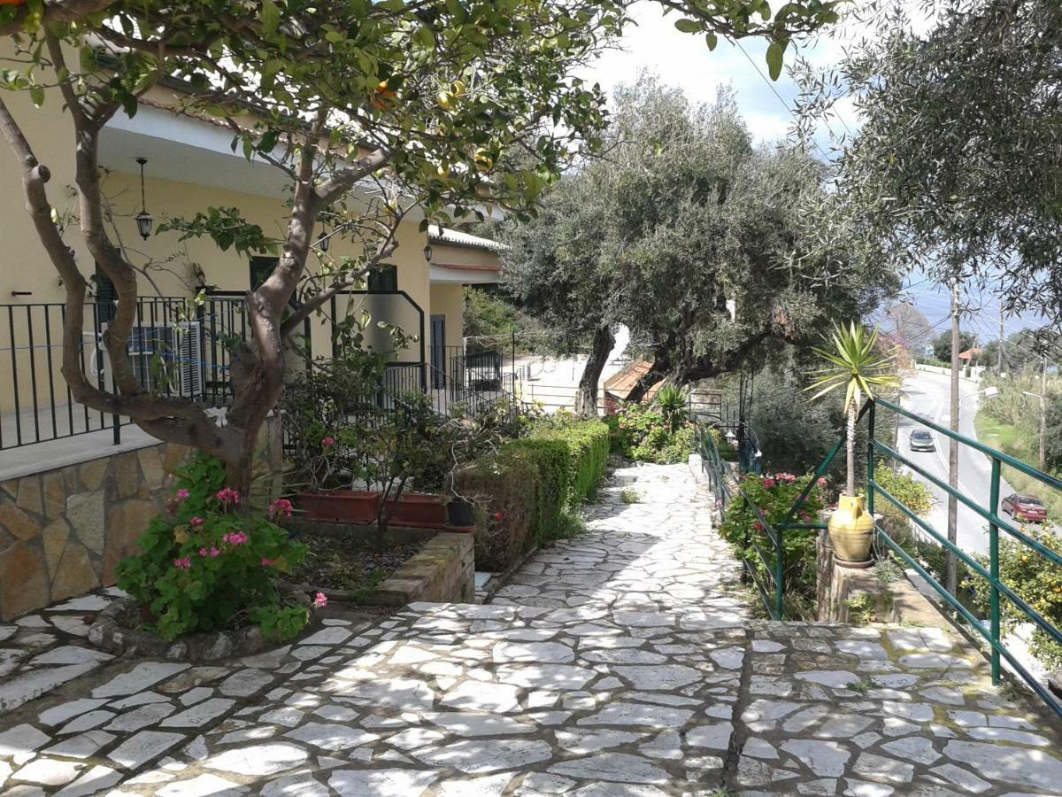 Villa Fourtuna Apartment Agios Ioannis Peristerion Екстериор снимка